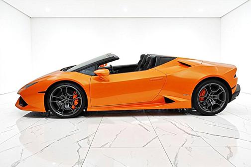 Arancio Borealis 2017 Lamborghini Huracan Spyder/SELEZIONE PRE-OWNED CERTIFIED