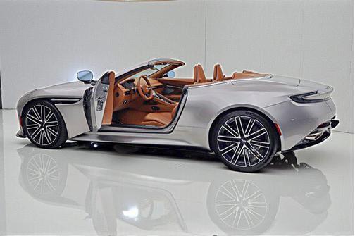2024 Aston Martin DB12 Volante