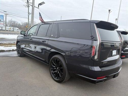 2023 Cadillac Escalade ESV Sport Platinum