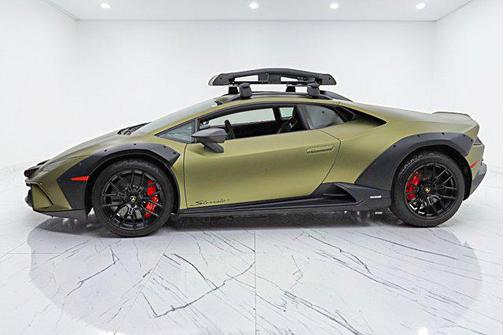 2023 Lamborghini Huracan Sterrato Sterrato/SELEZIONE PRE-OWNED CERTIFIED