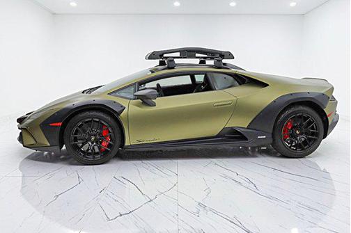 2023 Lamborghini Huracan Sterrato Sterrato/SELEZIONE PRE-OWNED CERTIFIED