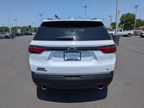 Summit White 2023 Chevrolet Traverse LT Cloth