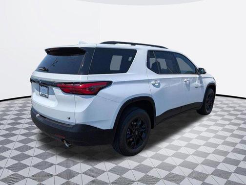 Summit White 2023 Chevrolet Traverse LT Cloth