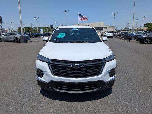 Summit White 2023 Chevrolet Traverse LT Cloth