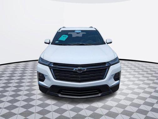 Summit White 2023 Chevrolet Traverse LT Cloth