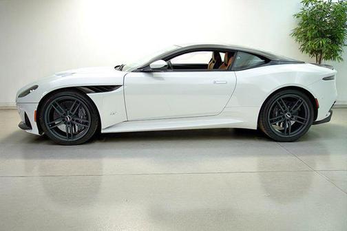 2019 Aston Martin DBS Superleggera