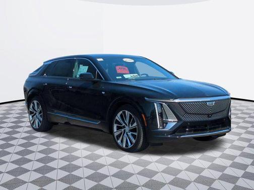 Stellar Black Metallic 2024 Cadillac LYRIQ Luxury