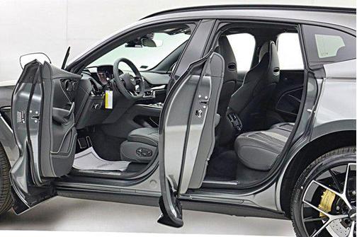 2026 Aston Martin DBX S