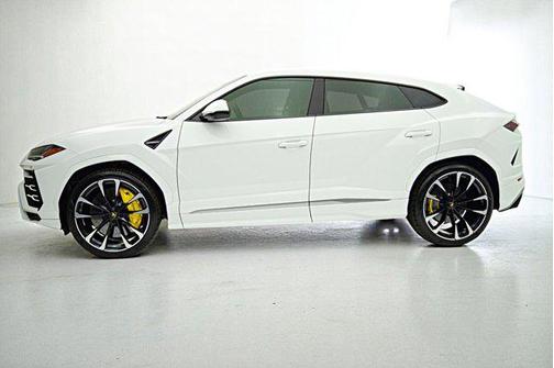 2021 Lamborghini Urus /SELEZIONE PRE-OWNED CERTIFIED