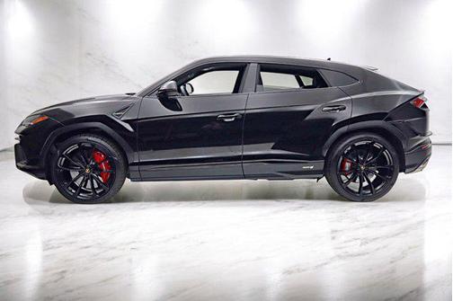 2024 Lamborghini Urus S/LEASE OPTIONS AVAILABLE
