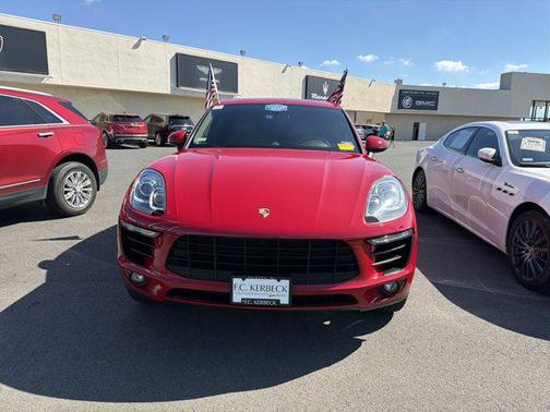 2017 Porsche Macan NA