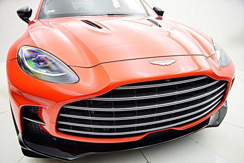 2025 Aston Martin DBX 707