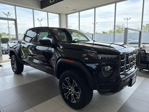 2025 GMC Canyon Base