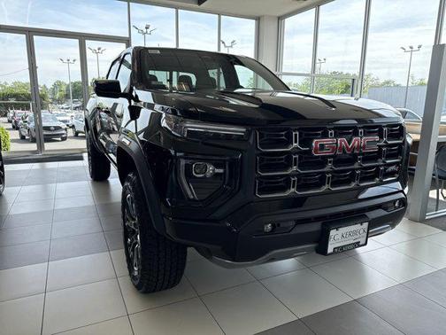 2025 GMC Canyon Base
