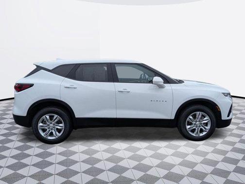 Summit White 2022 Chevrolet Blazer 2LT