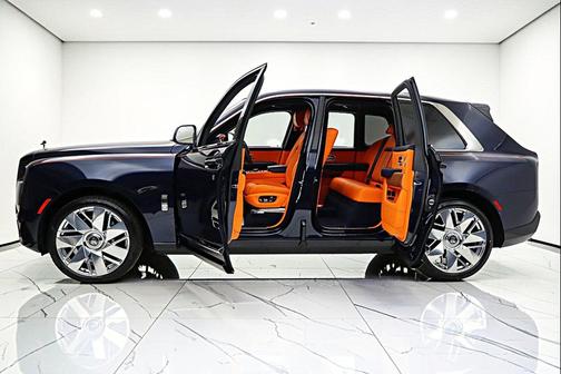 Midnight Sapphi 2025 Rolls-Royce Cullinan Cullinan/LEASE OPTIONS AVAILABLE