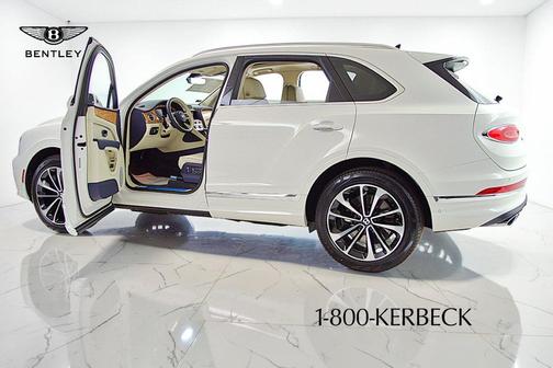 Glacier White 2023 Bentley Bentayga V8/LEASE OPTIONS AVAILABLE