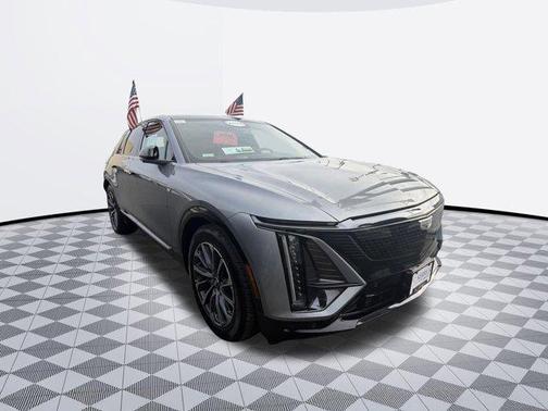 Argent Silver Metallic 2024 Cadillac LYRIQ Sport