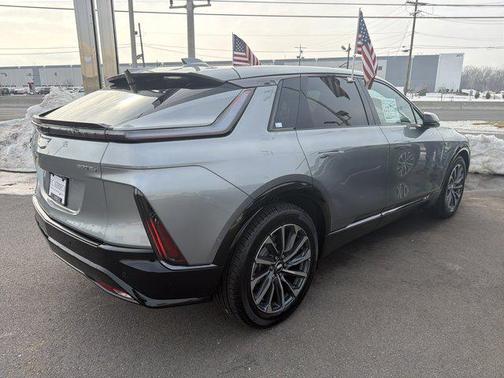 2024 Cadillac LYRIQ Sport