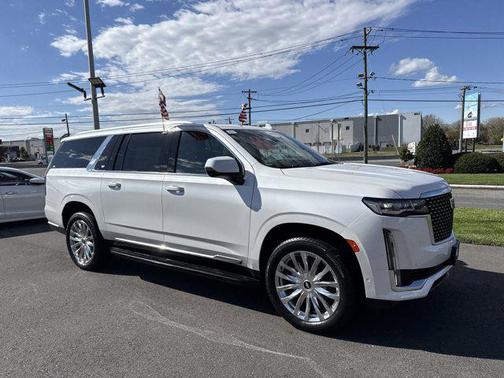 2022 Cadillac Escalade ESV Premium Luxury