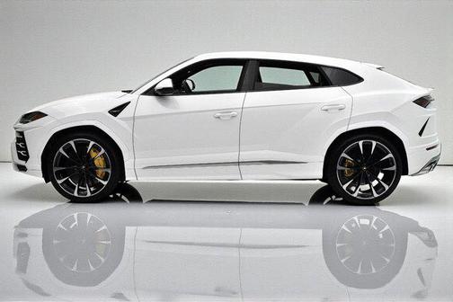 2021 Lamborghini Urus SELEZIONE PRE-OWNED CERTIFIED