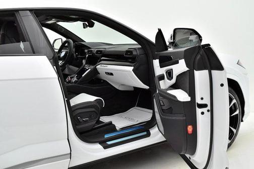 2021 Lamborghini Urus SELEZIONE PRE-OWNED CERTIFIED