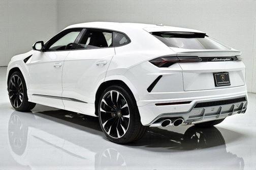 2021 Lamborghini Urus SELEZIONE PRE-OWNED CERTIFIED
