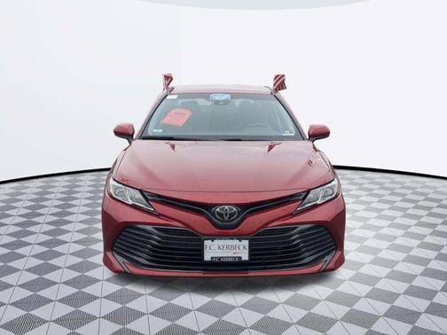 Red 2018 Toyota Camry LE