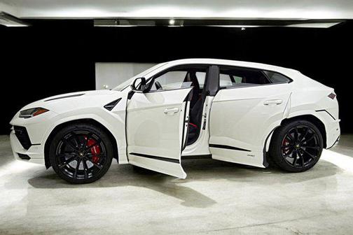 2024 Lamborghini Urus S/LEASE OPTIONS AVAILABLE