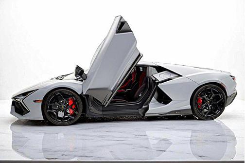 2024 Lamborghini Revuelto Coupe