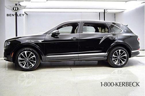 2025 Bentley Bentayga EWB V8