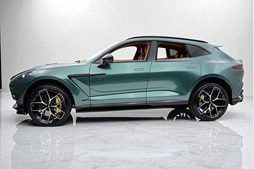 2025 Aston Martin DBX 707