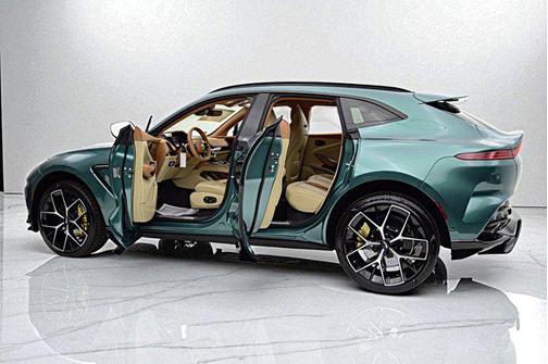 2025 Aston Martin DBX 707