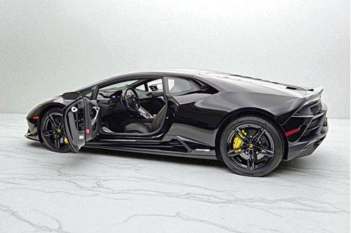2022 Lamborghini Huracan EVO EVO/SELZIONE PRE-OWNED CERTIFIED