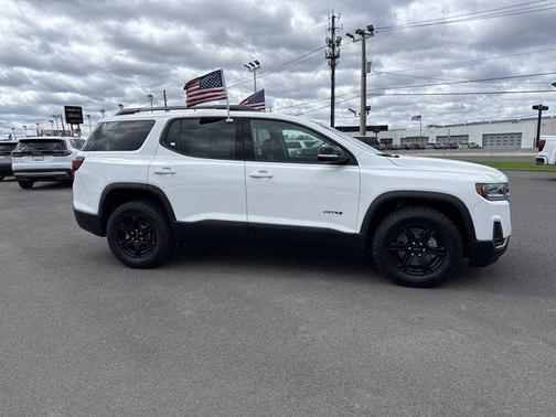 2021 GMC Acadia AT4