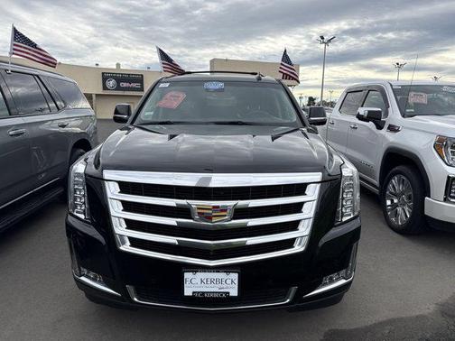 2017 Cadillac Escalade ESV Luxury