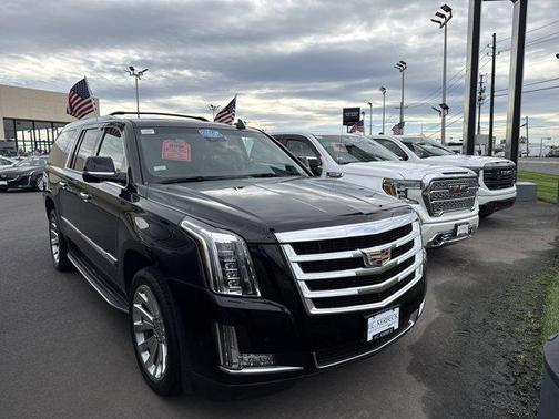 2017 Cadillac Escalade ESV Luxury