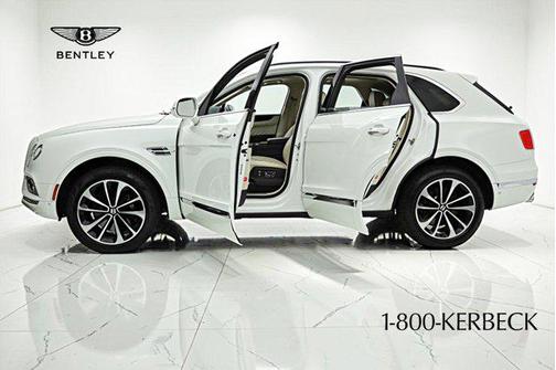 Glacier White 2017 Bentley Bentayga W12