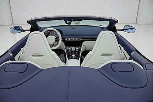 2026 Aston Martin DB12 Volante