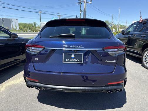 2021 Maserati Levante Base
