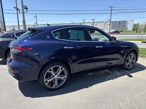 2021 Maserati Levante Base