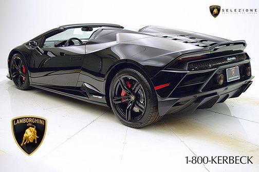 Photo 5 of 43 of 2020 Lamborghini Huracan EVO Base