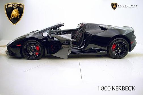 Photo 4 of 43 of 2020 Lamborghini Huracan EVO Base