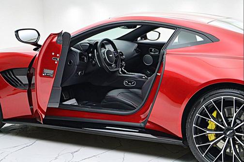 Hyper Red 2023 Aston Martin Vantage Coupe