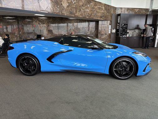 2022 Chevrolet Corvette Stingray w/2LT