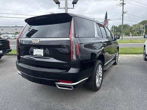 2022 Cadillac Escalade Luxury