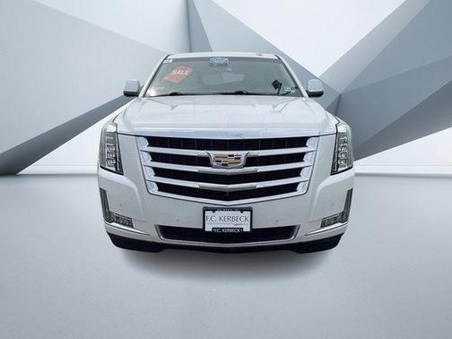 2018 Cadillac Escalade Luxury