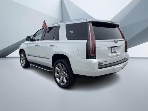 2018 Cadillac Escalade Luxury