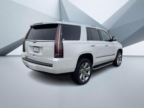 2018 Cadillac Escalade Luxury