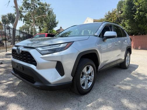 Silver Sky Metallic 2022 Toyota RAV4 Hybrid XLE